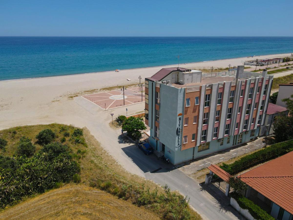 Hotel Rivabella Даволи Экстерьер фото